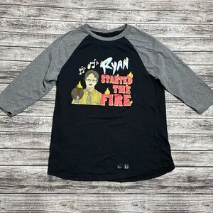 Adult Small The Office Graphic Baseball Tee Dwight “Ryan Started The Fire” EUC